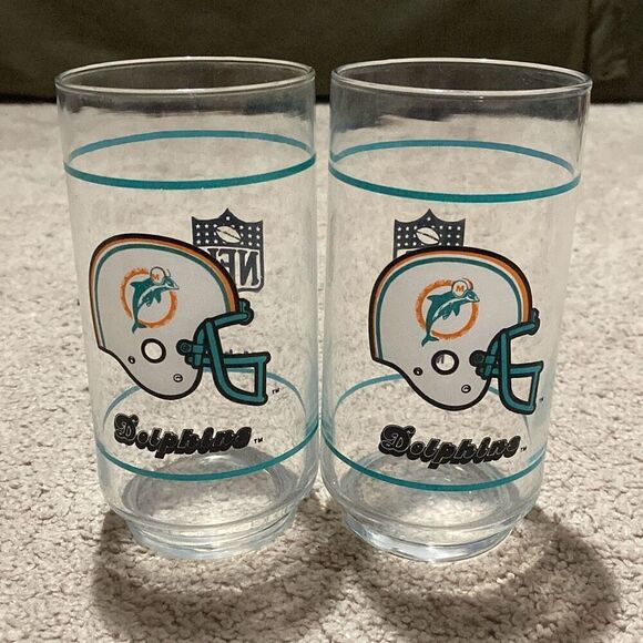 Vintage Set of Two NFL Miami Dolphins Glass Beverage Juice Glasses Logo Florida - Picture 1 of 4